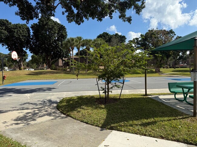 Foto del edificio - 419 4th Ct