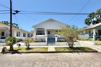Building Photo - 2808 N Albany Ave