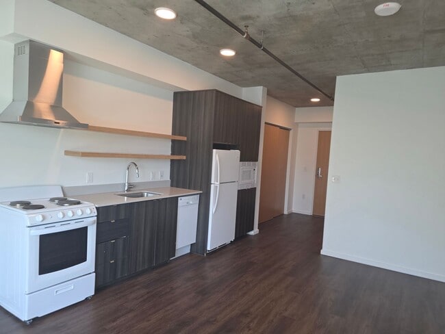 Interior Photo - Louisa Flowers apartments