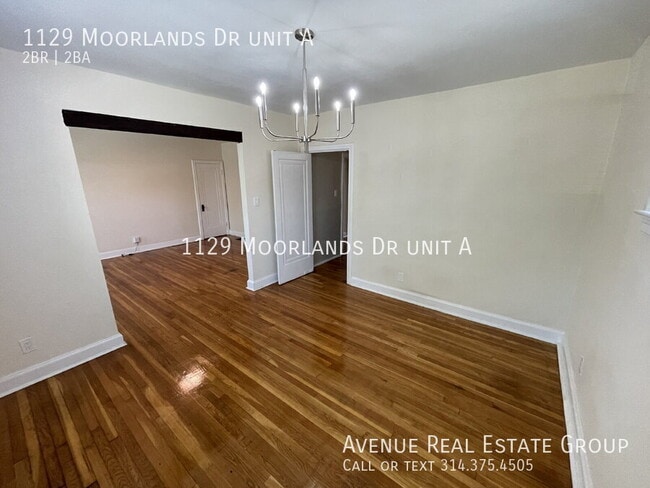 Building Photo - 1129 Moorlands Dr