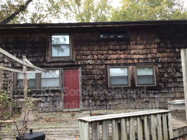 Building Photo - 4605 S Crysler Ave