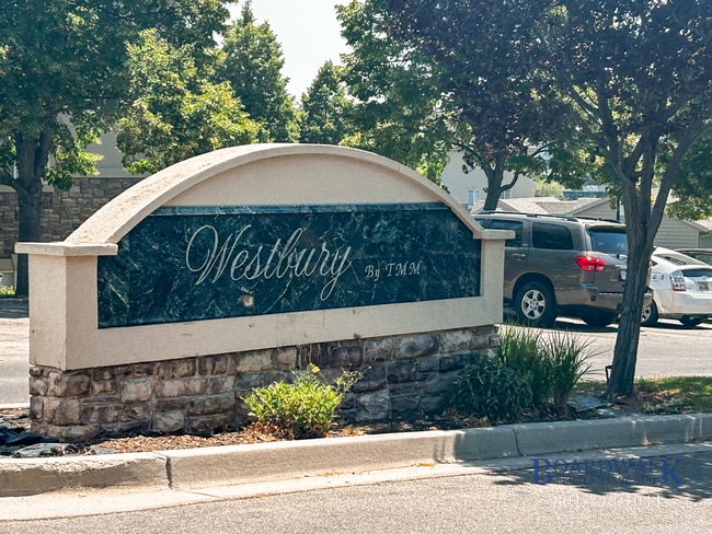 Building Photo - 1529 Westbury Way