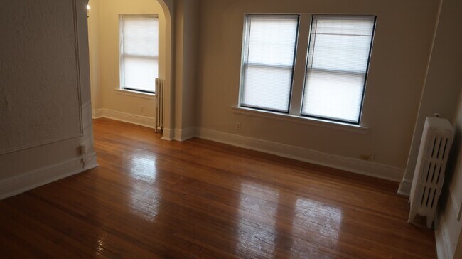 Foto del edificio - 735 W Junior Terrace