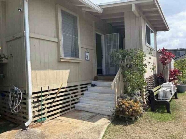 Building Photo - 5112 Kalanianaole Hwy