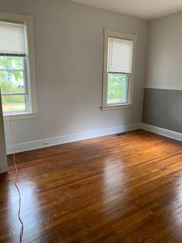Building Photo - 4502 Fernhill Ave