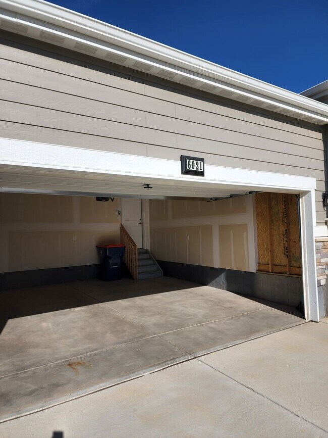 Building Photo - AVAILABLE NOW!! 4 bed home in Frederick!