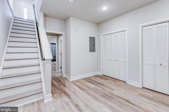 Building Photo - Brand New Luxury Apartments