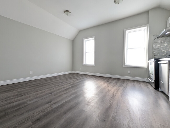 Building Photo - Cool Loft By Kitchener GO Station