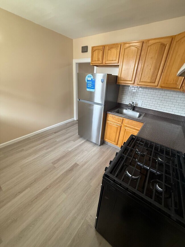 Building Photo - Wonderful Olney 3 bedroom