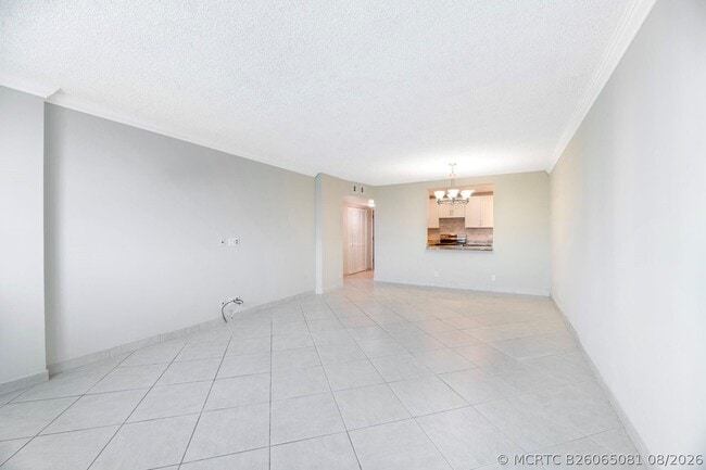 Building Photo - 3800 N Hills Dr