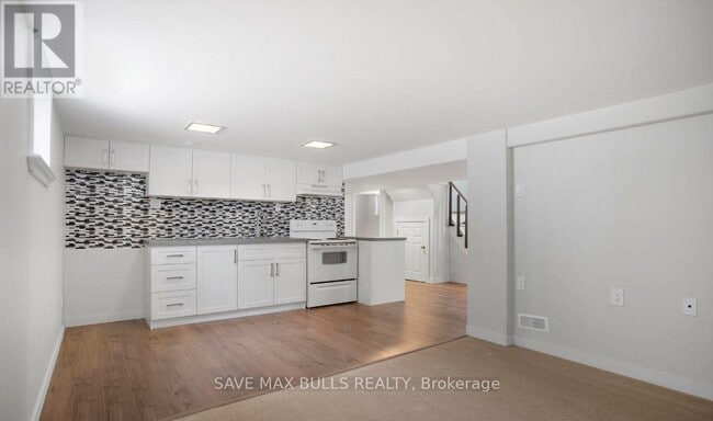 Building Photo - 768 Olive Ave