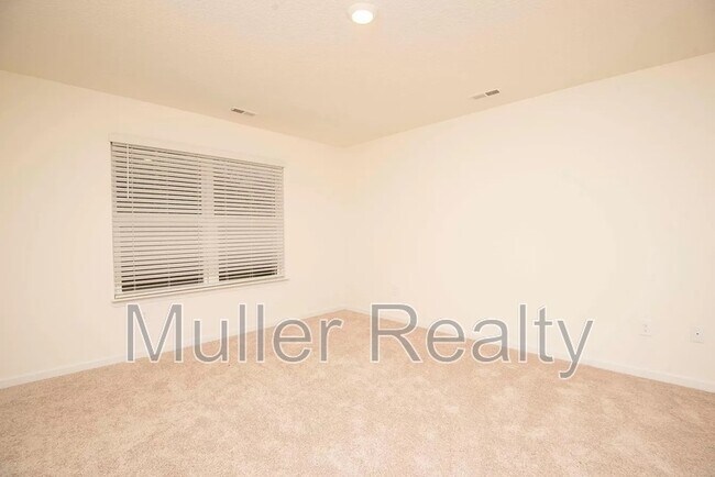 Foto del edificio - 7452 Game Bird St