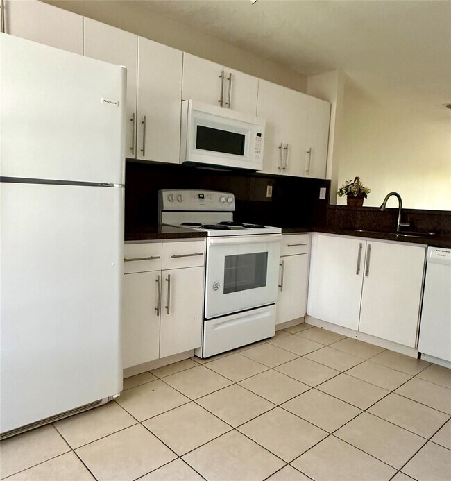 Building Photo - 3142 SW 129th Way