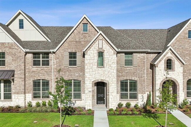 Building Photo - 7043 Granbury Ln