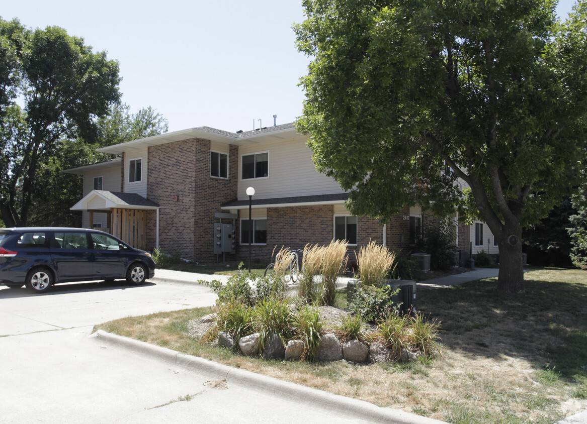 Primary Photo - Mosaic Apartments