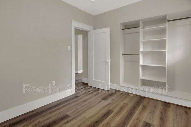 Building Photo - 3002 Porter Ave