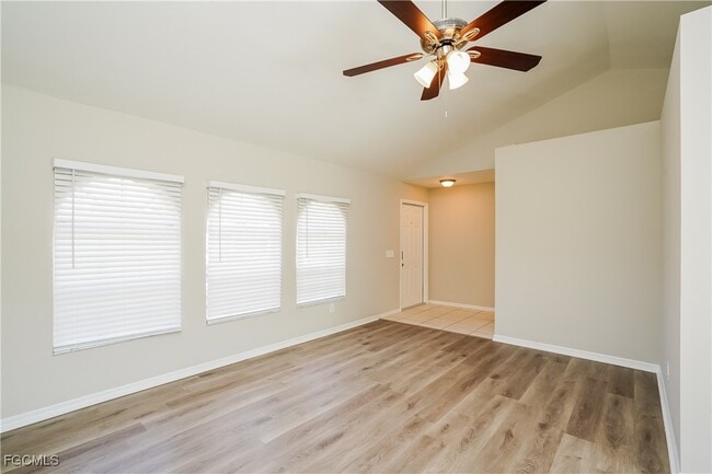 Foto del edificio - 18257 Columbine Rd