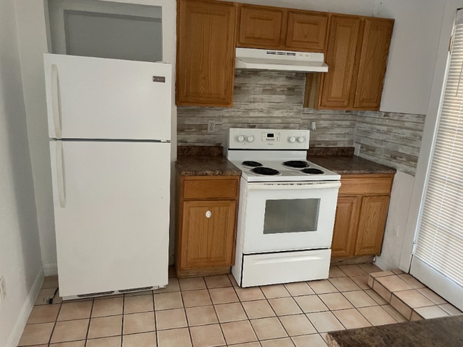 Photo - 5767 Lakeville Rd House