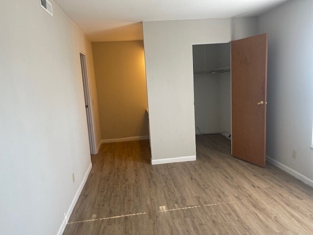 Building Photo - 1400 Sangamon Dr