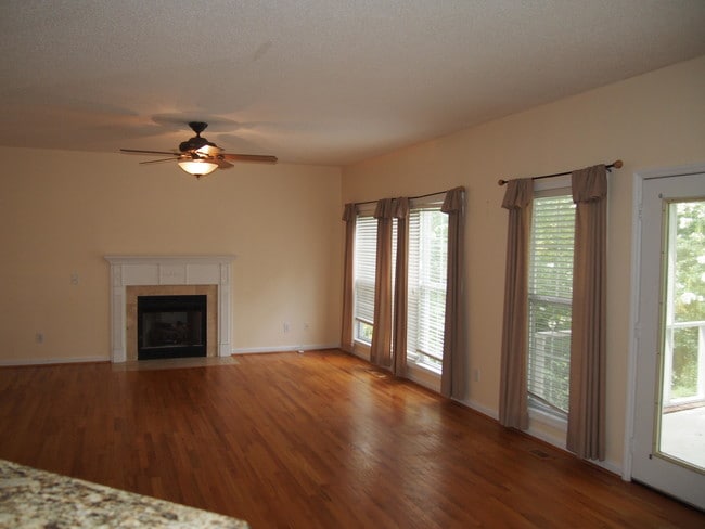 Building Photo - 125 Tingley Ct