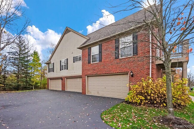 Building Photo - 28266 Carlton Way Dr