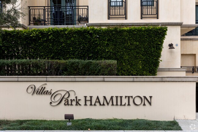 Signage - Villa Hamilton Park