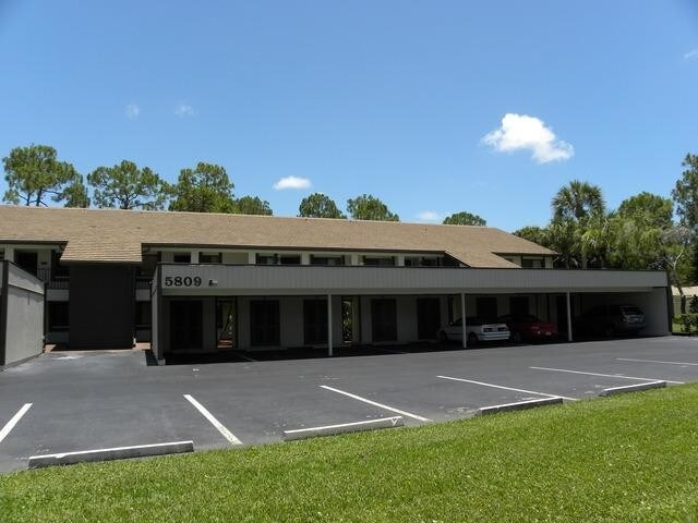 Foto principal - 5825 Rattlesnake Hammock Rd