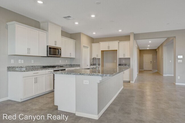 Foto del edificio - 4 br, 3 bath House - 10005 Sweet Oleander Ave