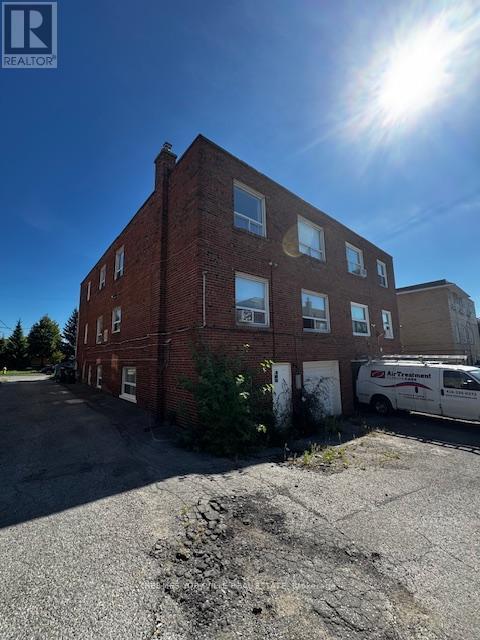 Building Photo - 20 Elway Ct Building Photo - 20 Elway Ct