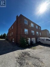 Building Photo - 20 Elway Ct