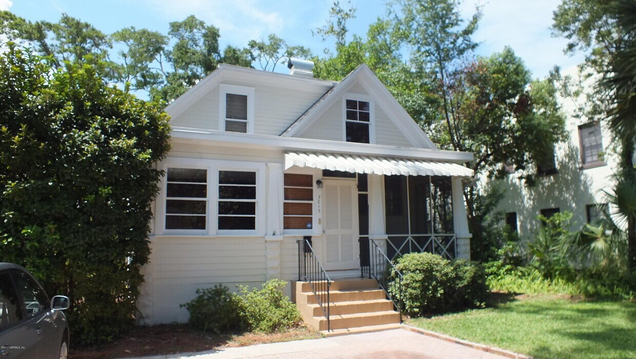 Primary Photo - 3215 Herschel St