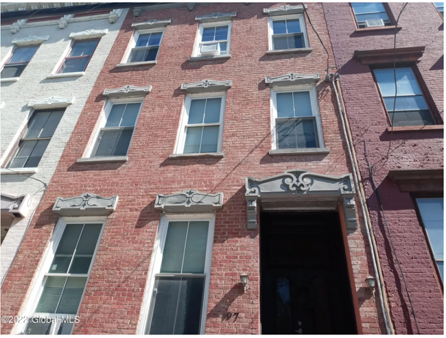 Building Photo - 97 Ten Broeck St