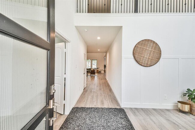 Foto del edificio - 102 Whelan Ln
