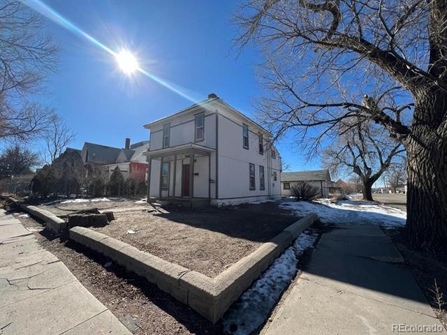 Primary Photo - 402 Carson Ave