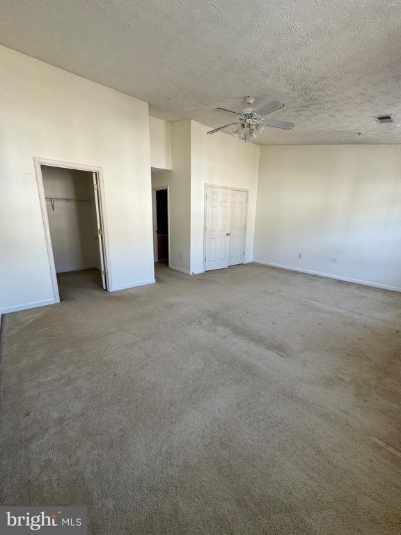 Foto del edificio - 1604 Briarview Ct