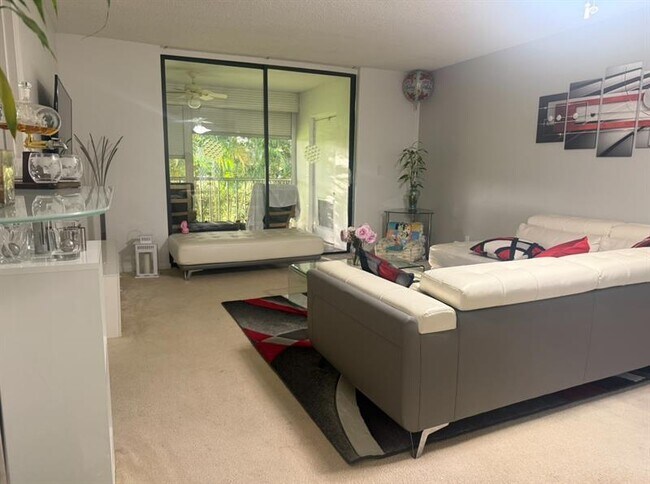 Foto del edificio - 7420 NW 18th St