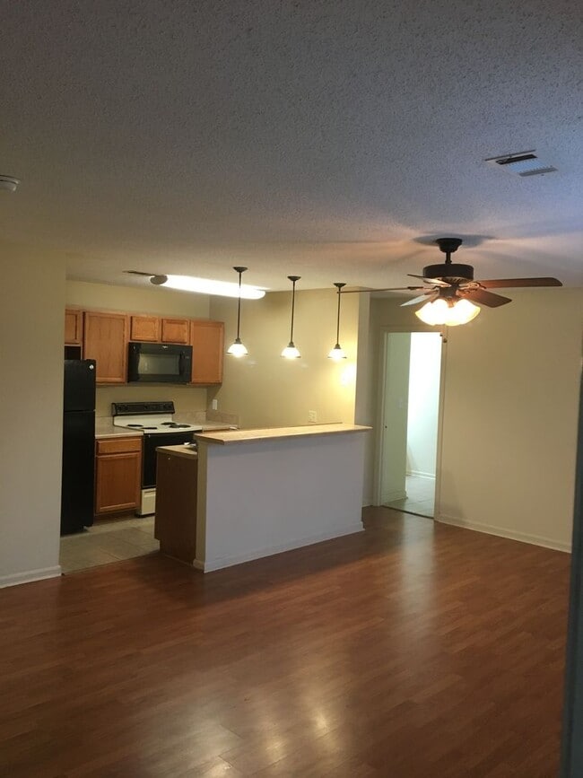 Foto del edificio - Tillman Place, 330