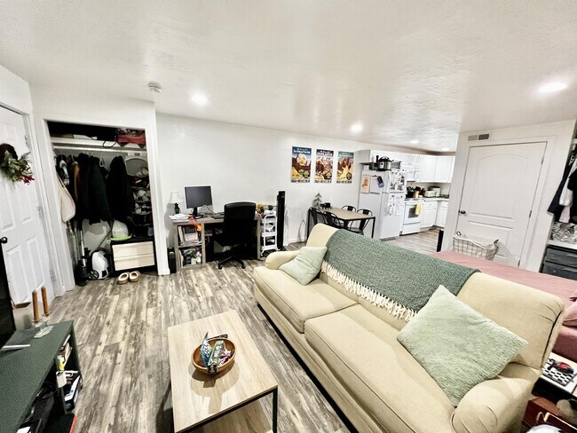 Foto del edificio - 331 N 400 E