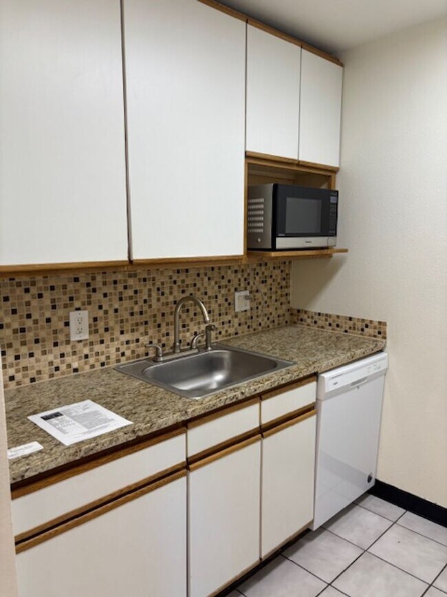 Foto del edificio - Close to Campus 2BD/1.5 BA Townhouse - Ava...