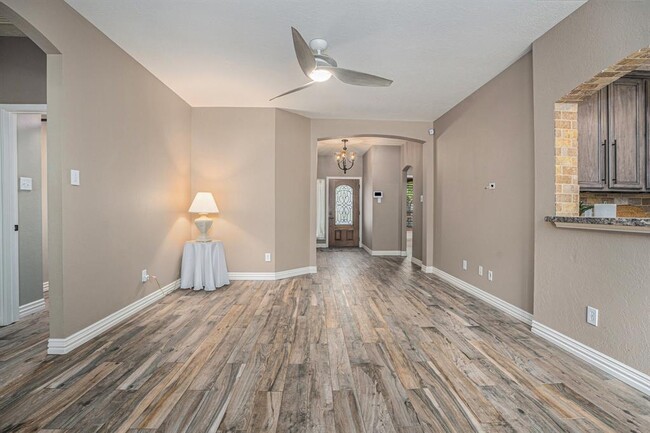 Foto del edificio - 9338 Stoneridge Canyon Ln