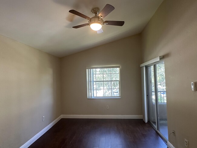 Building Photo - 2831 N Oakland Forest Dr