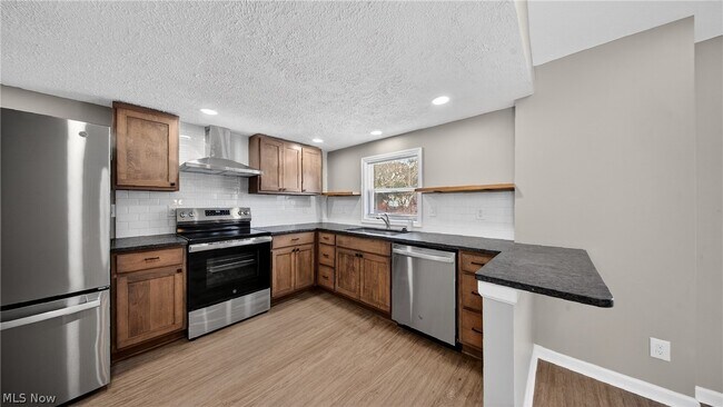 Foto del edificio - 11015 Clarke Rd