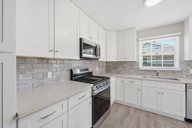 Building Photo - Remodeled 3 Bedroom Home on Quiet Cul-de-Sac in Garden Grove
