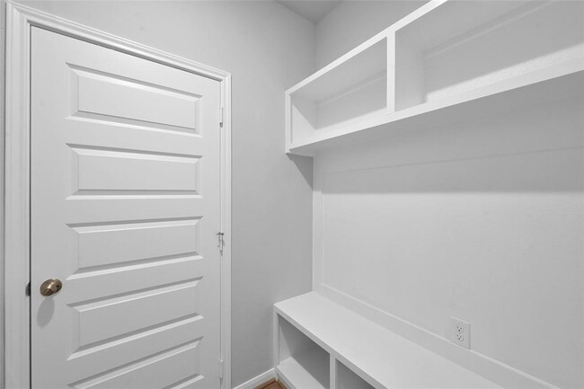 Building Photo - 8328 Bristlecone Pne Wy