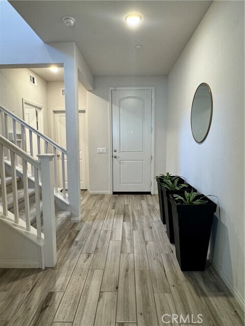 Foto del edificio - 16072 Columbus Ln