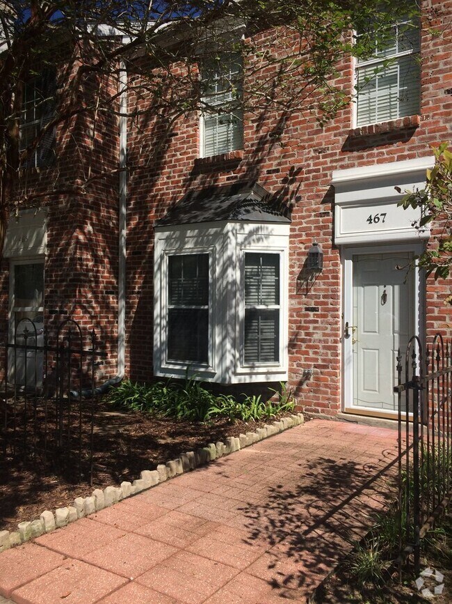 Riverside Drive Apartments under 1,500 Lafayette, LA 1 Rentals