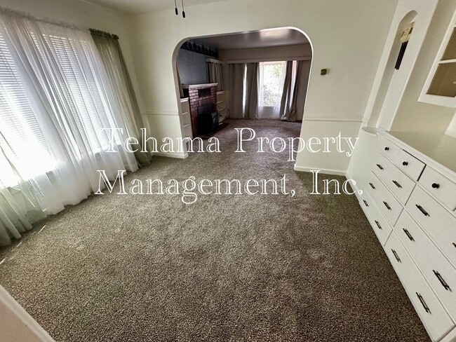 Building Photo - Adorable 2 bedroom 1 bathroom home in the Antelope School District