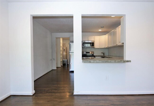 Foto del edificio - 728 E 13th St