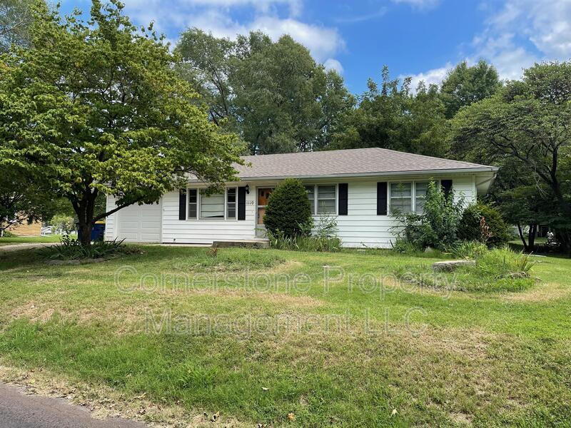 Primary Photo - 1110 Elm St
