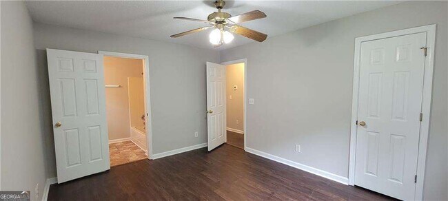 Foto del edificio - 2325 Shady Grove Rd